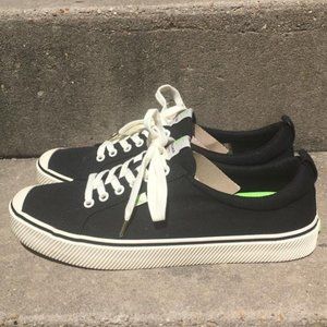 Cariuma OCA Low Stripe Black Canvas Sneaker 10.5